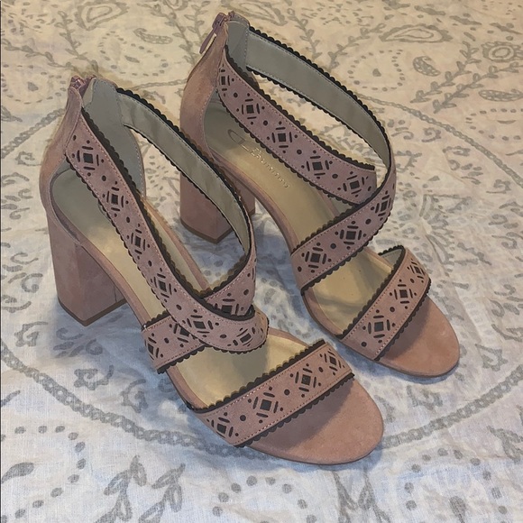 CL by Laundry Shoes - CL by Laundry Blush Pink Suede Heels Sz 10
